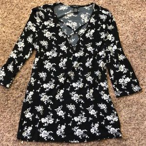 Rue 21 half sleeve shirt